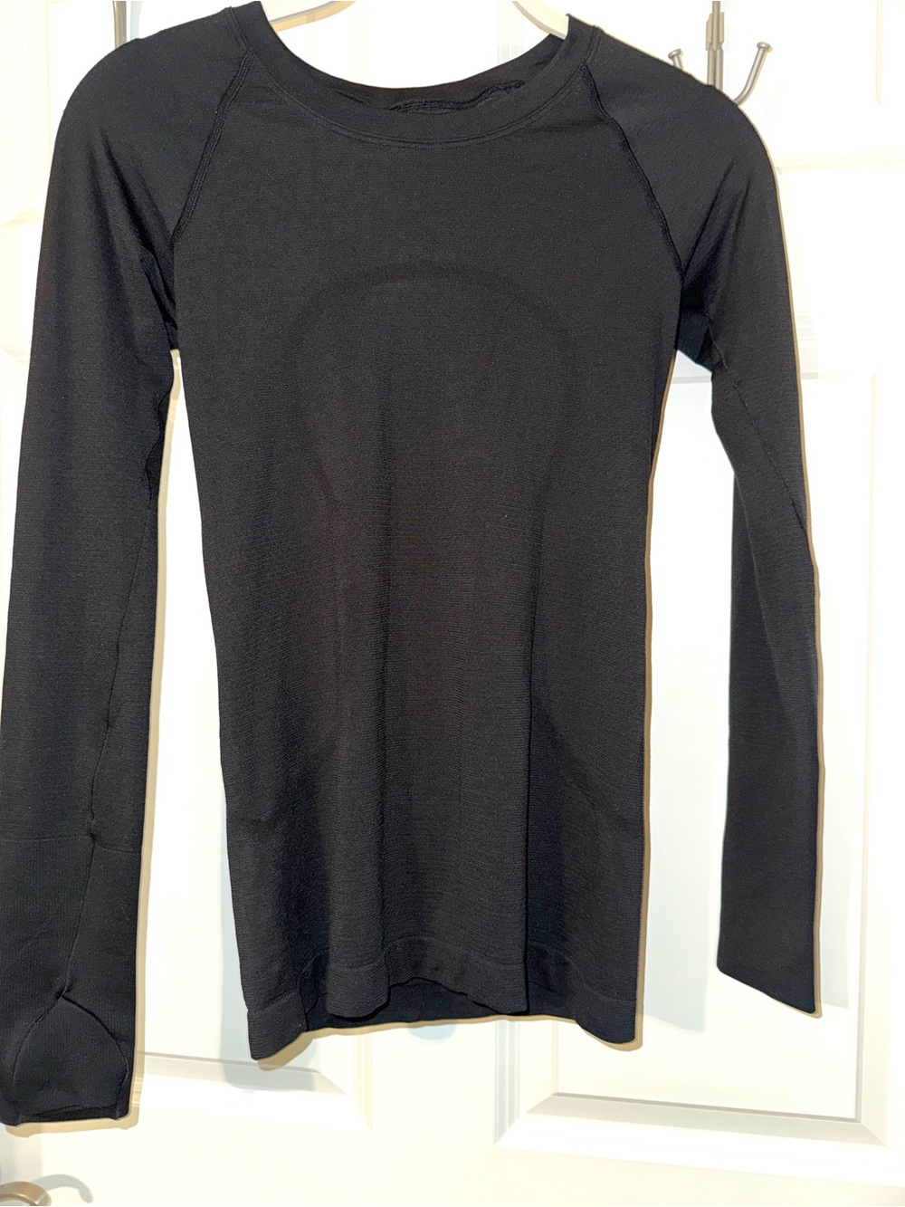 Lululemon Black Long Sleeve Athletica Top size 0